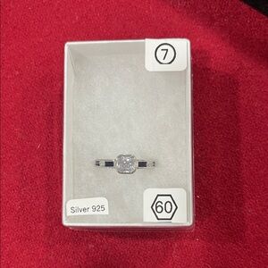 Elegant Silver 925 Ring with Clear Gemstone